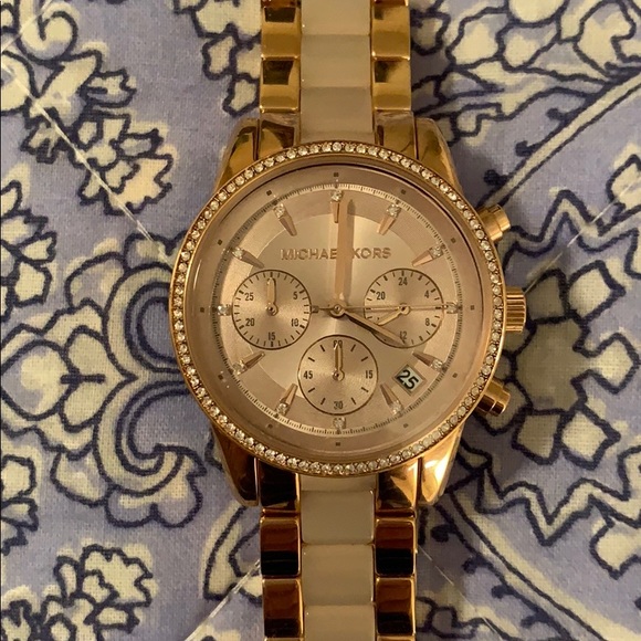 Michael Kors Ritz Chronograph Watch - Picture 8 of 8